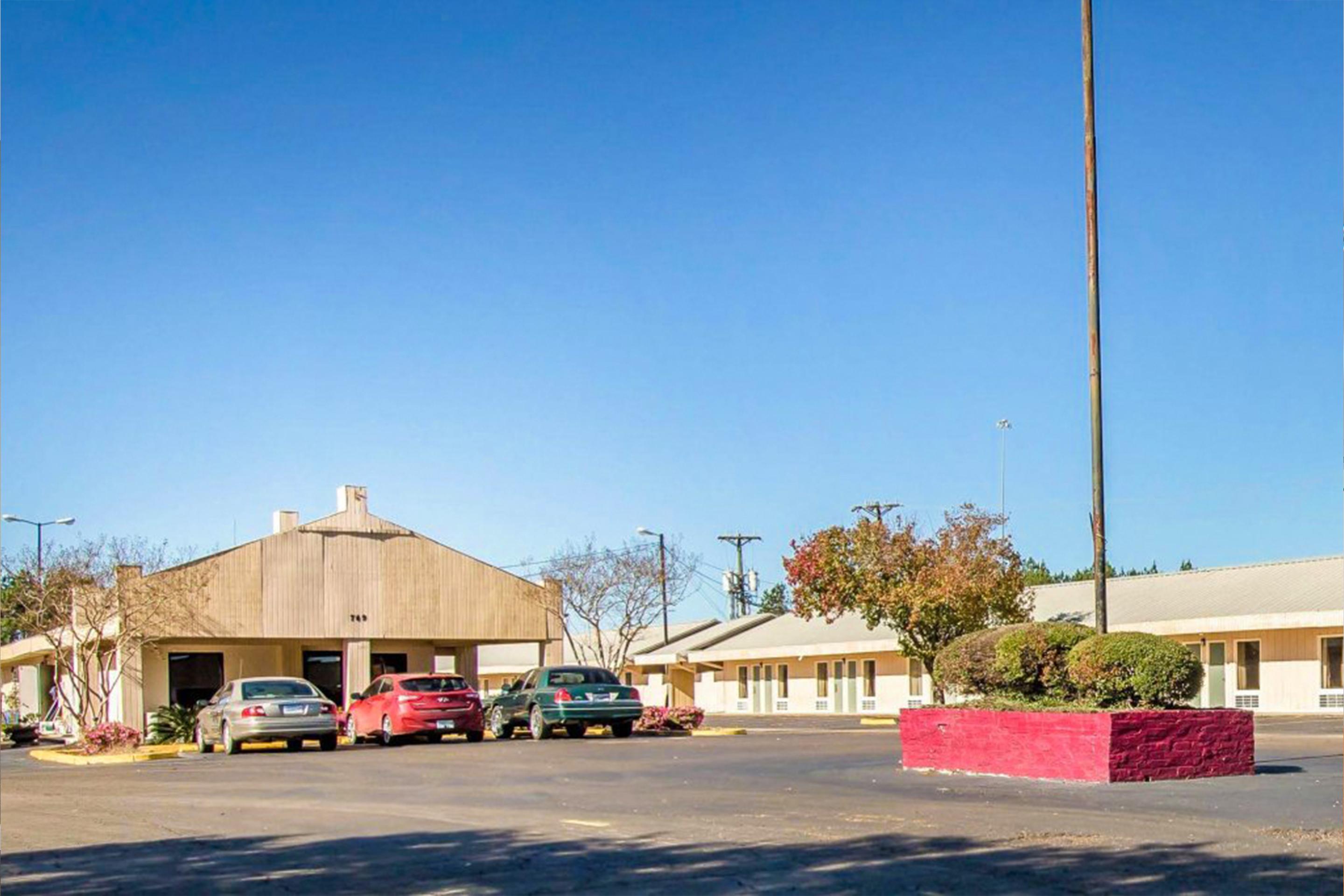 Rodeway Inn & Suites Brookhaven Exterior foto